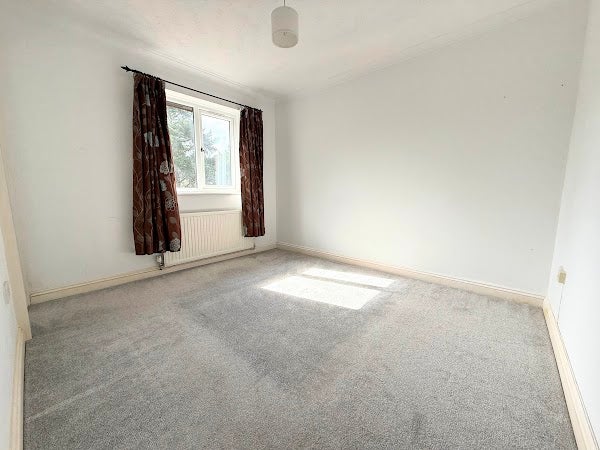 Flat Catalina Drive in Poole