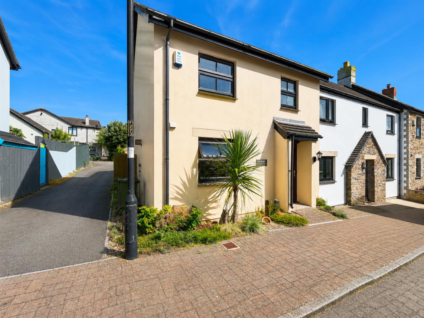 House Jubilee Close in Holywell