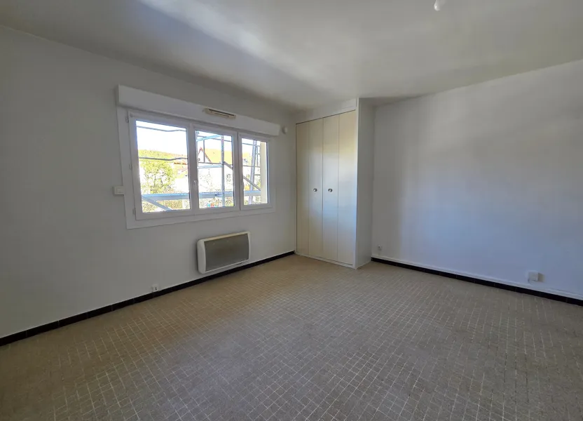 Appartement Ruelle des Néfliers à La Ville-du-Bois