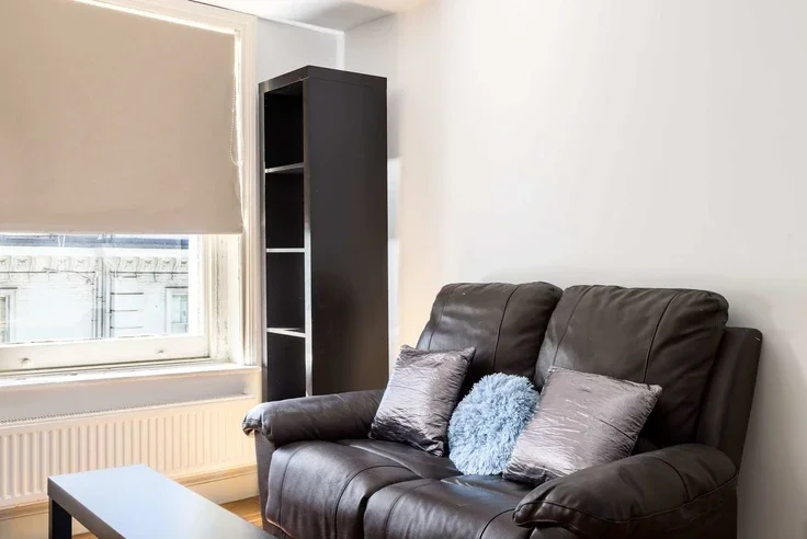Flat Courtfield Gardens in Greater London