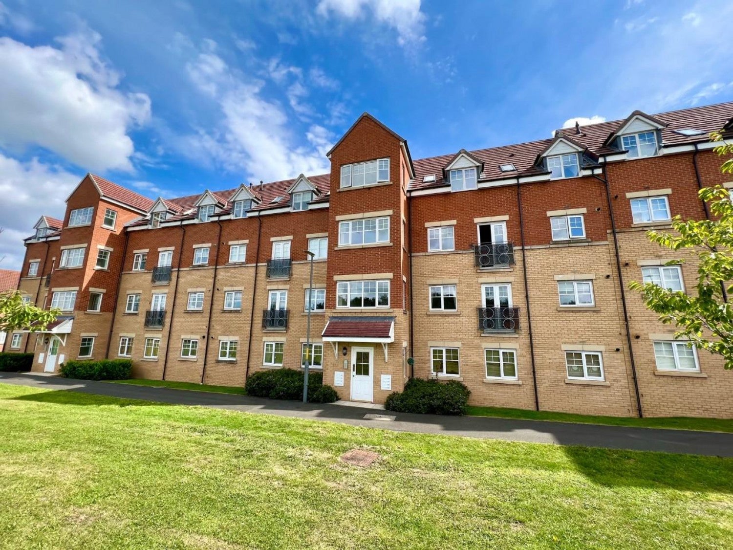 Flat Kenwood Crescent in Ingleby Barwick