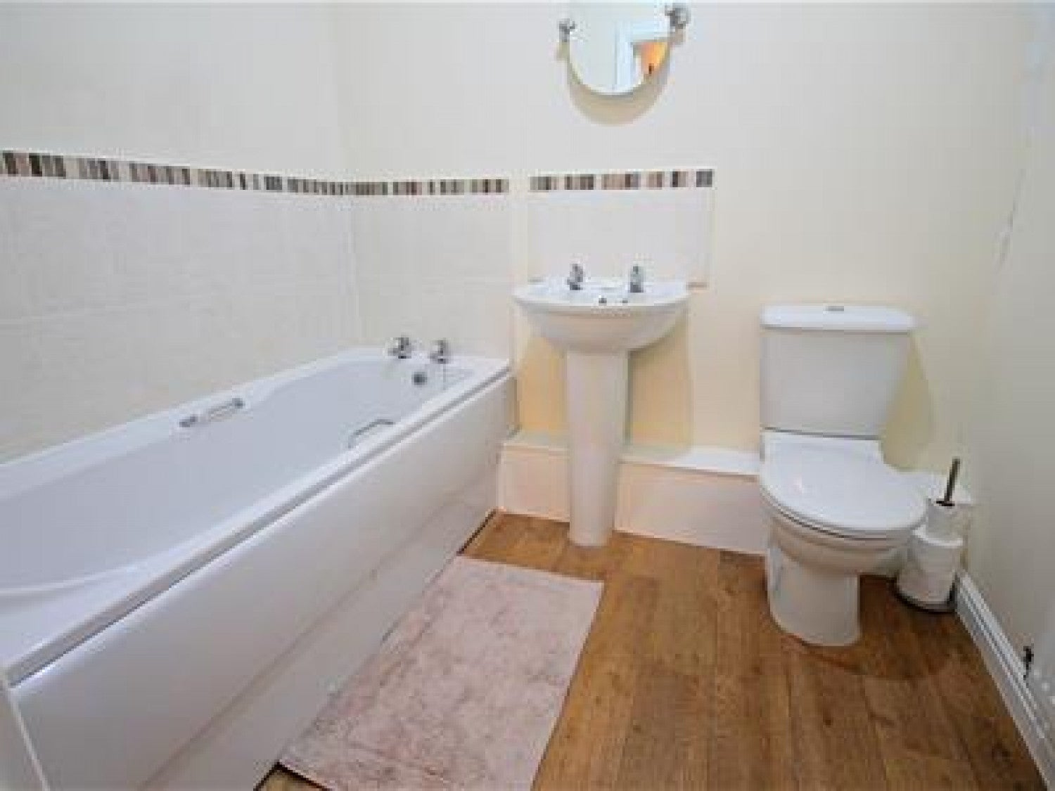 Flat Kenwood Crescent in Ingleby Barwick