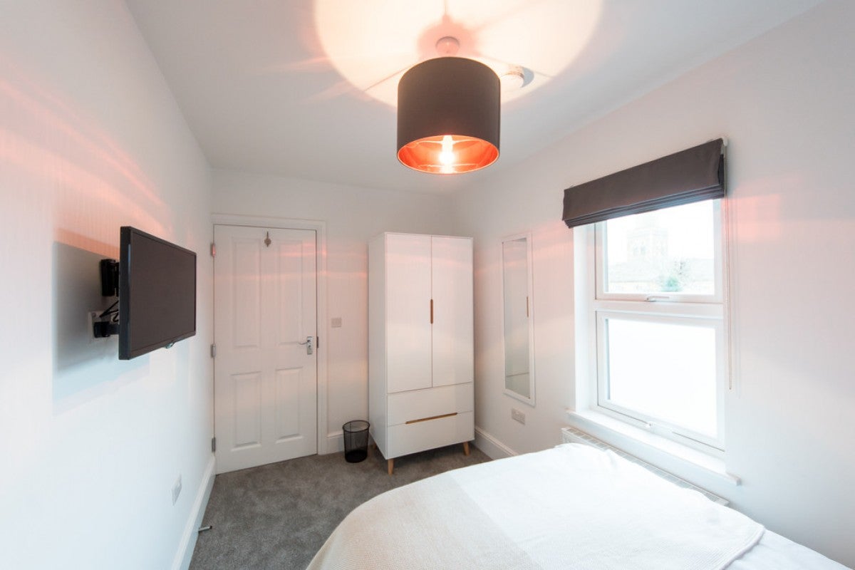 Room Henry Street in Reading