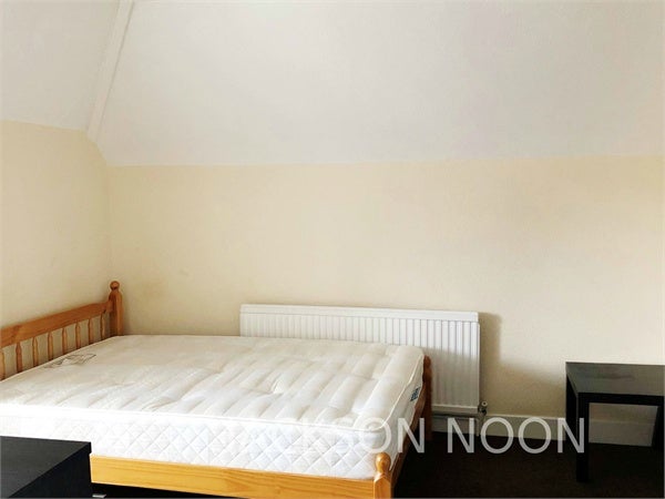 Flat Pound Close in Epsom and Ewell