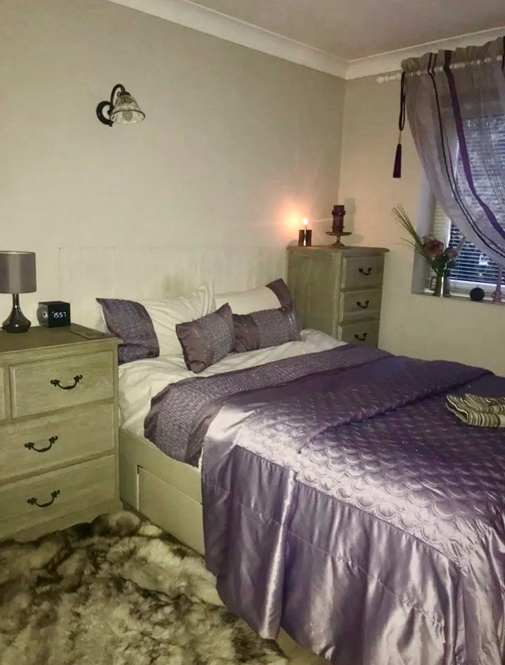 Flat Ashdown Close in Woking
