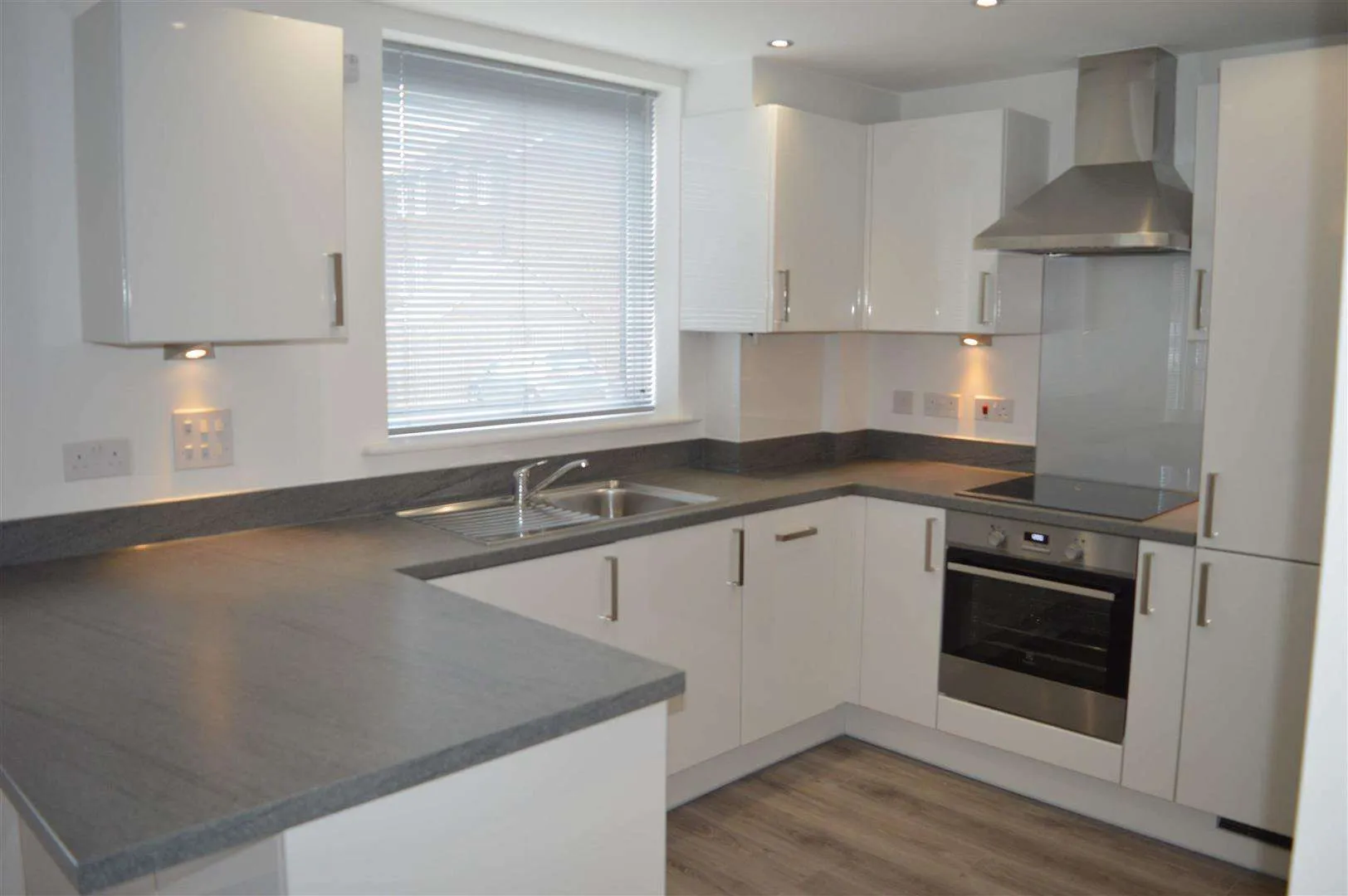 Flat Lett Lane in Ebbsfleet Garden City