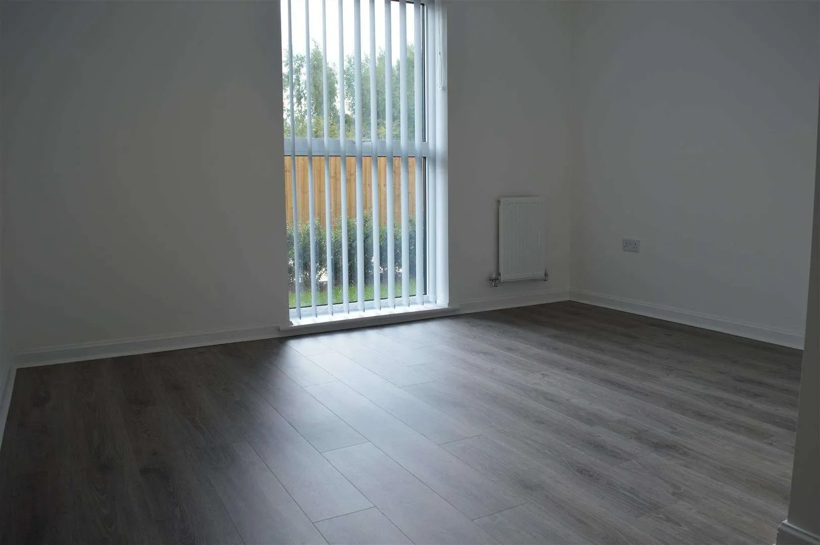 Flat Lett Lane in Ebbsfleet Garden City