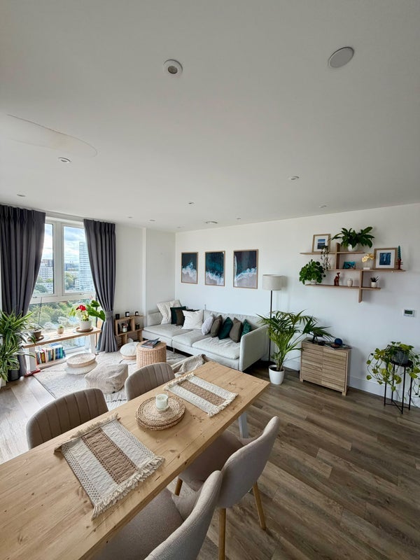 Flat York Road in Greater London