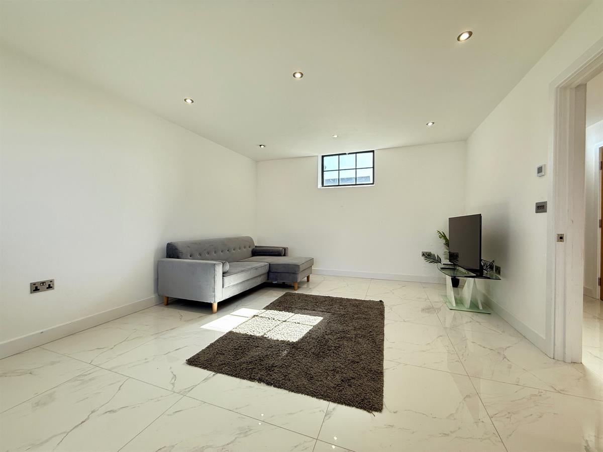 House Great Warley Street in Brentwood