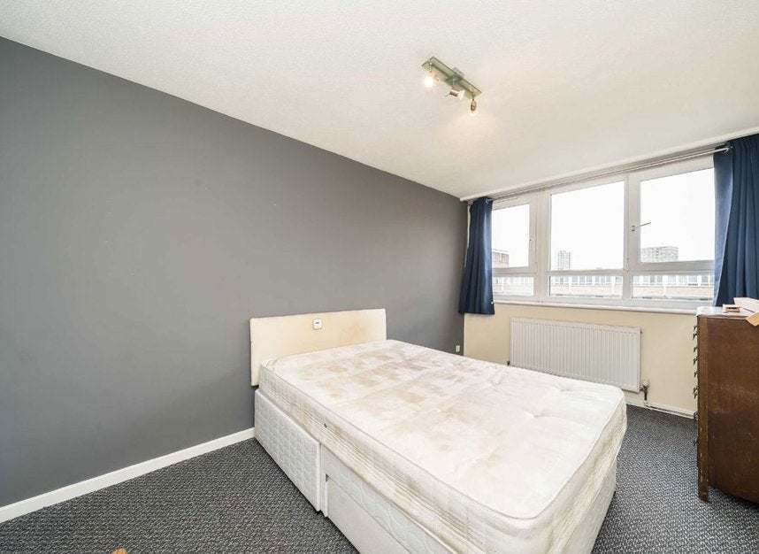 Flat York Road in Greater London