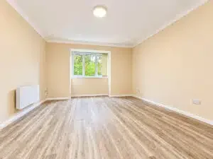 Flat Birchend Close in Greater London