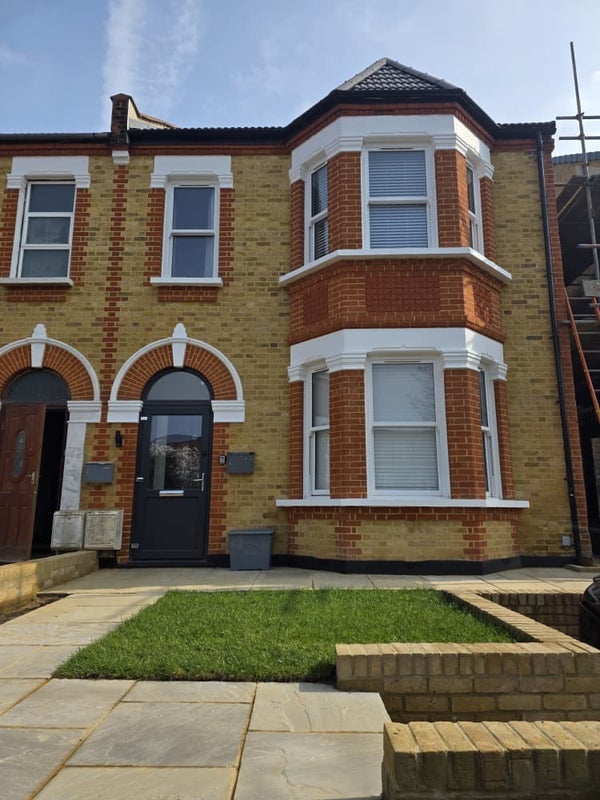 Room Shrewsbury Lane in Greater London