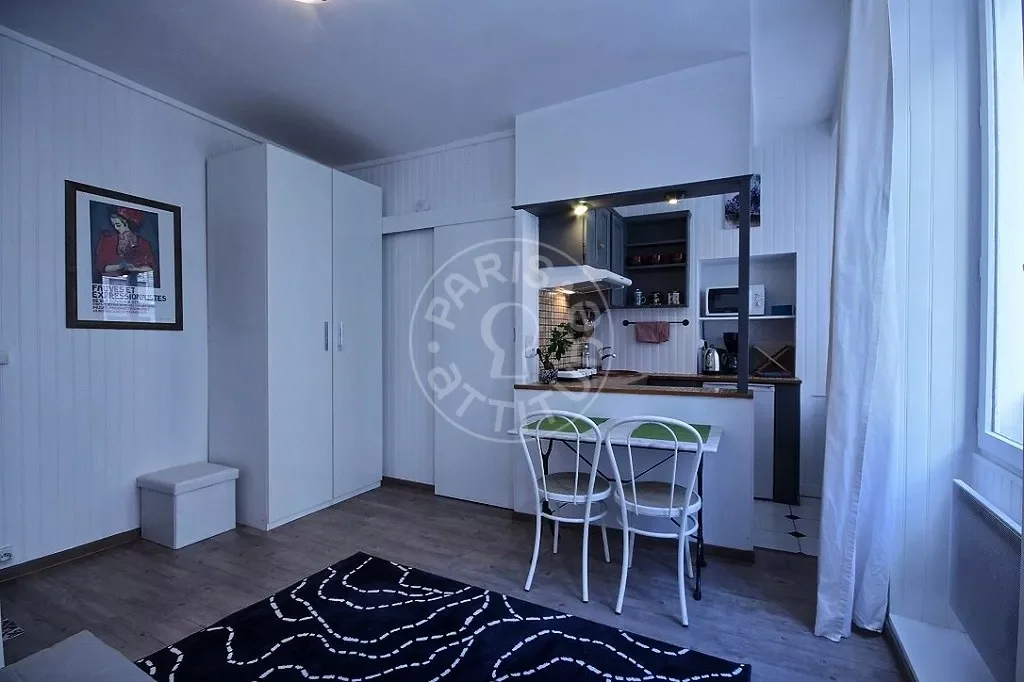 Appartement Rue de la Grange aux Belles à Paris