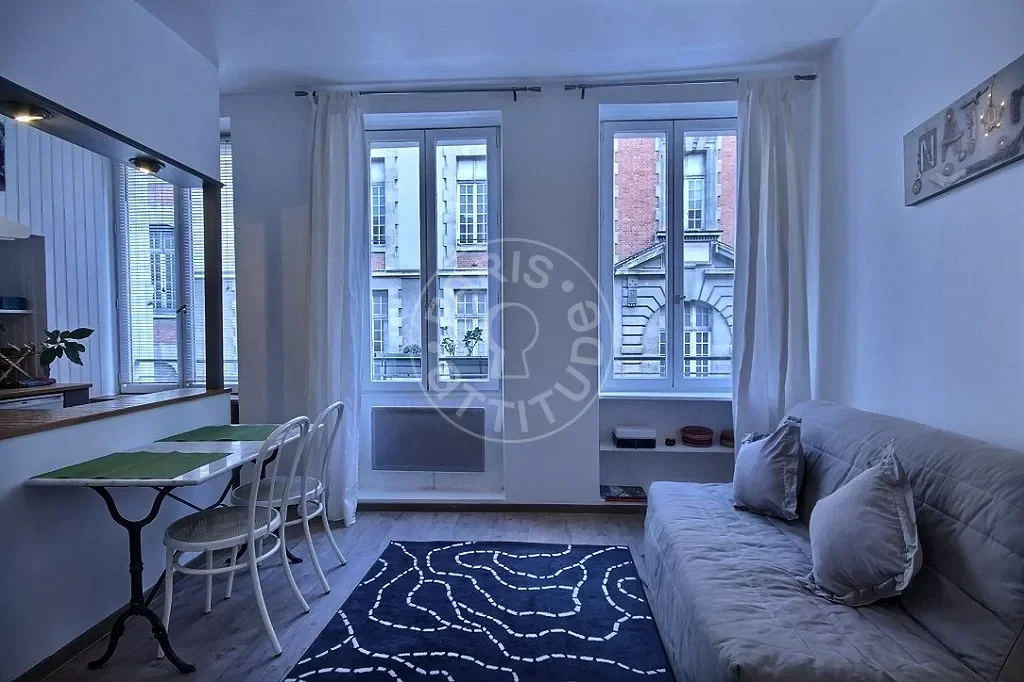 Appartement Rue de la Grange aux Belles à Paris