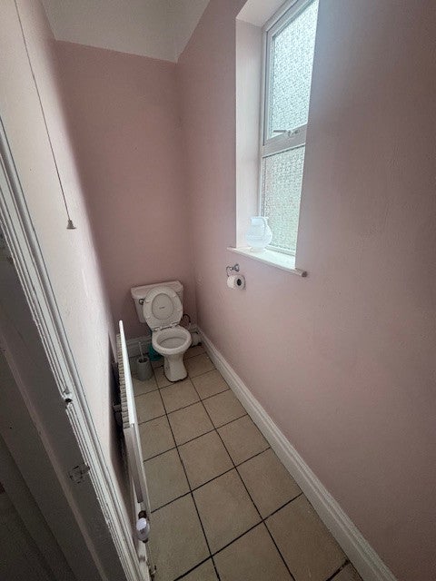 Room Russell Rise in Luton