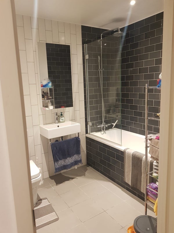 Room Clipper Street in Greater London