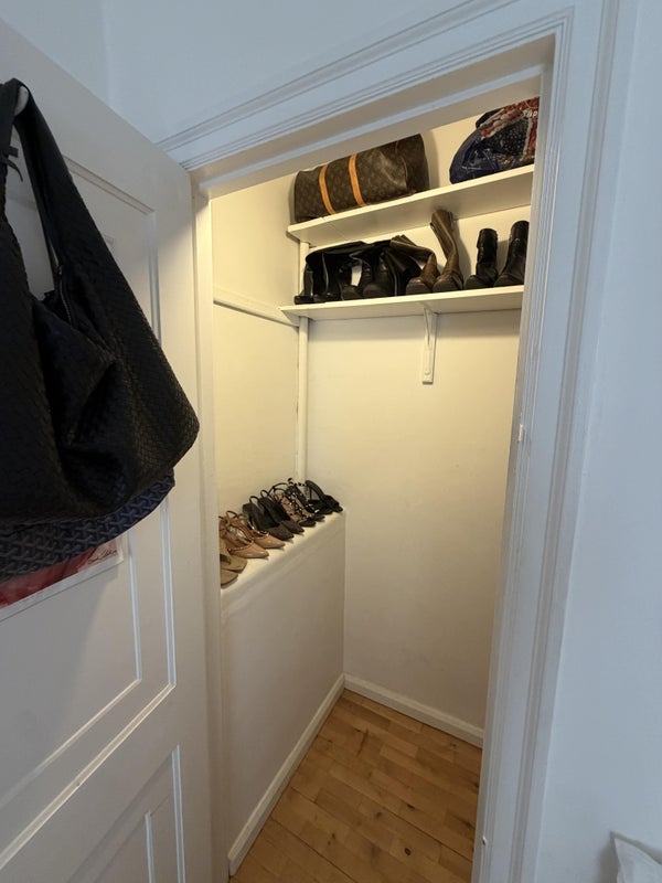 Room Queensway in City of Westminster