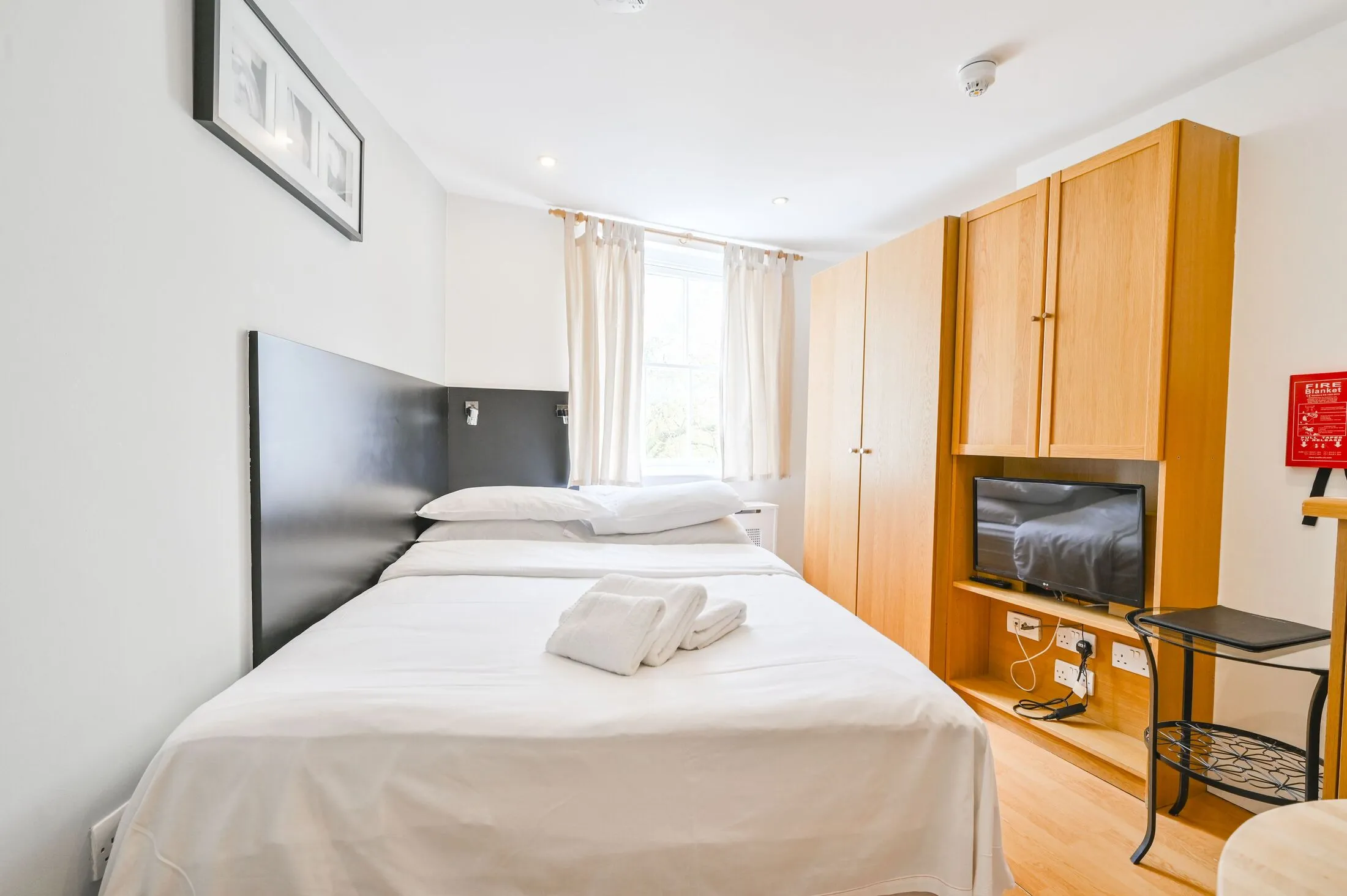 Flat Burton Place in Greater London