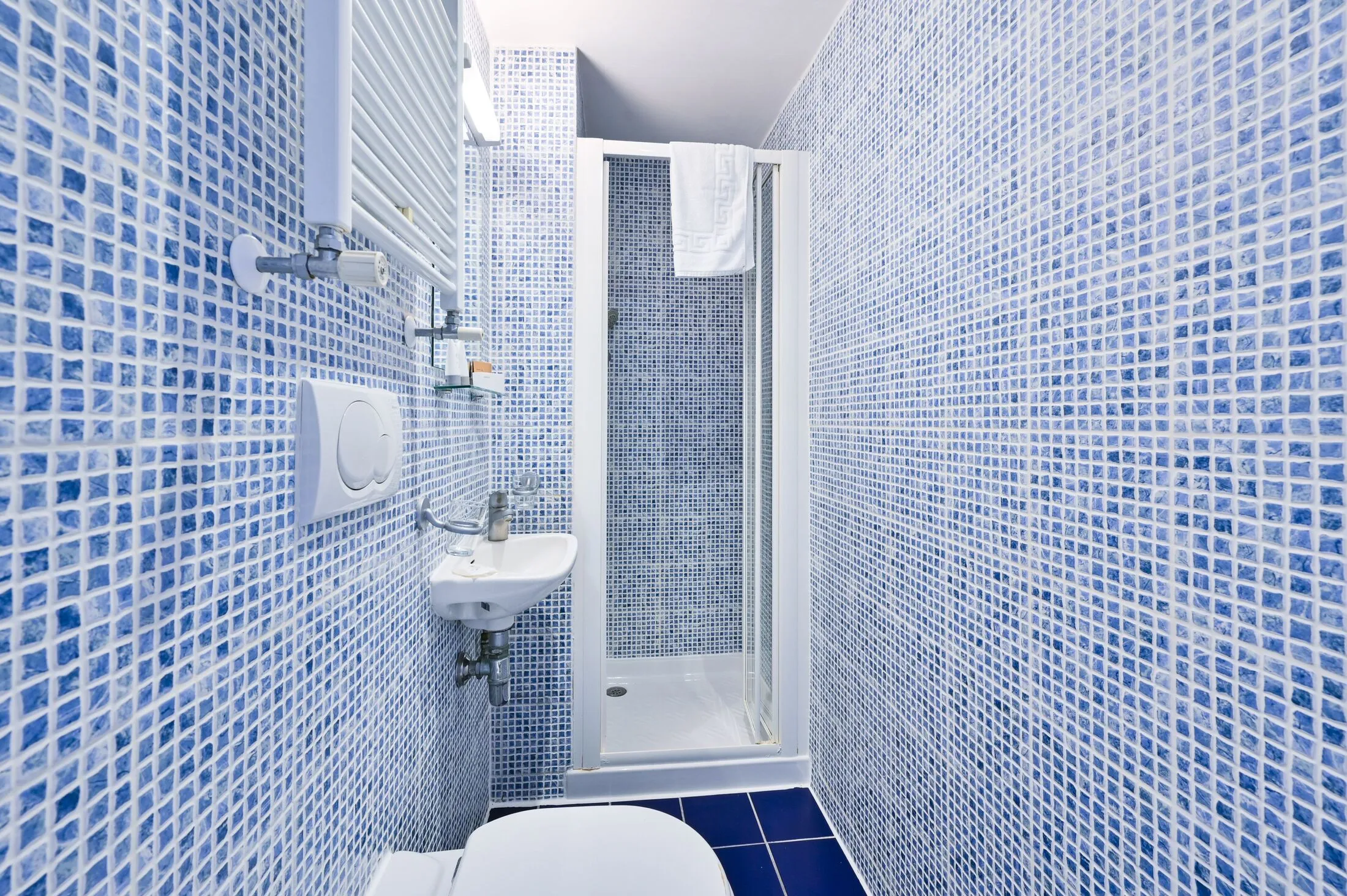 Flat Burton Place in Greater London