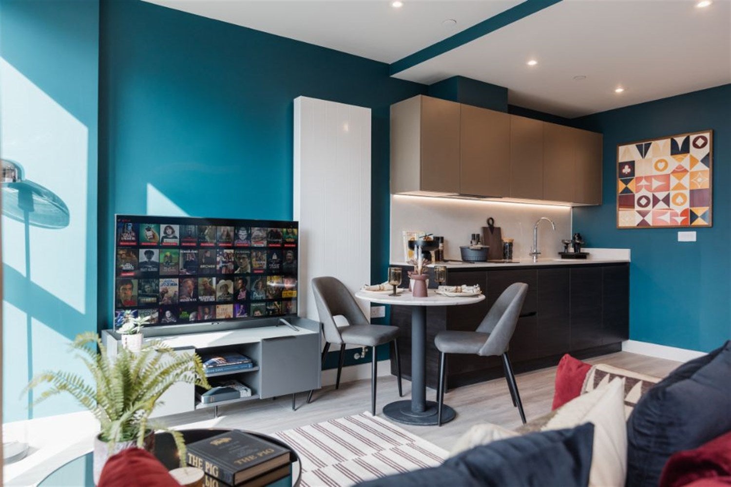 Flat Pitt Street in Glasgow