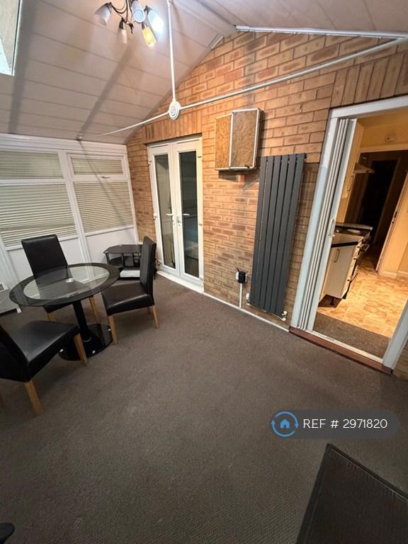 Flat Badgerdale Way in Derby
