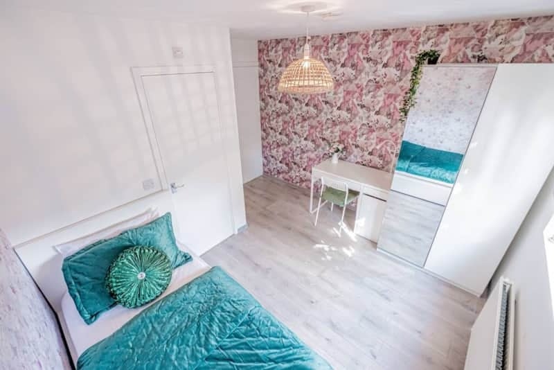 Room Farm Brook Court in Northampton