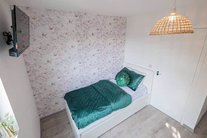 Room Farm Brook Court in Northampton