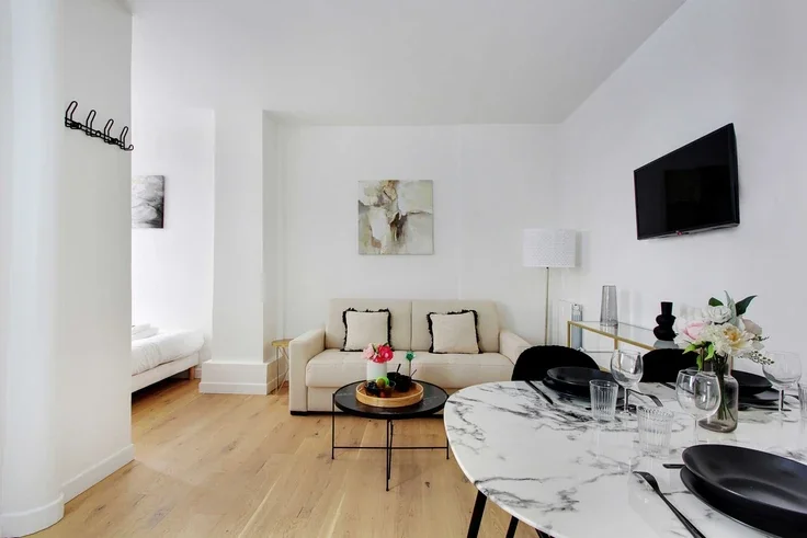 Appartement Rue Montcalm à Paris