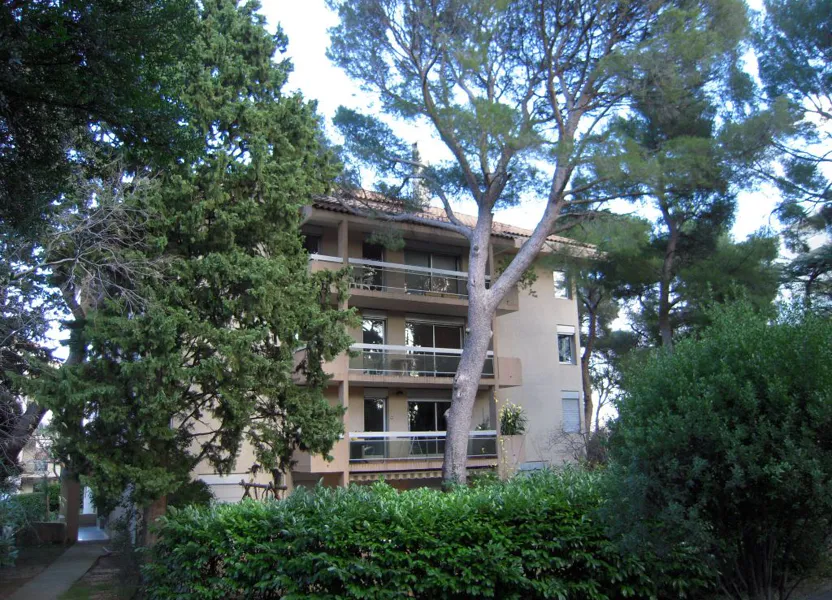 Appartement Rue Charles Foucauld à Nîmes