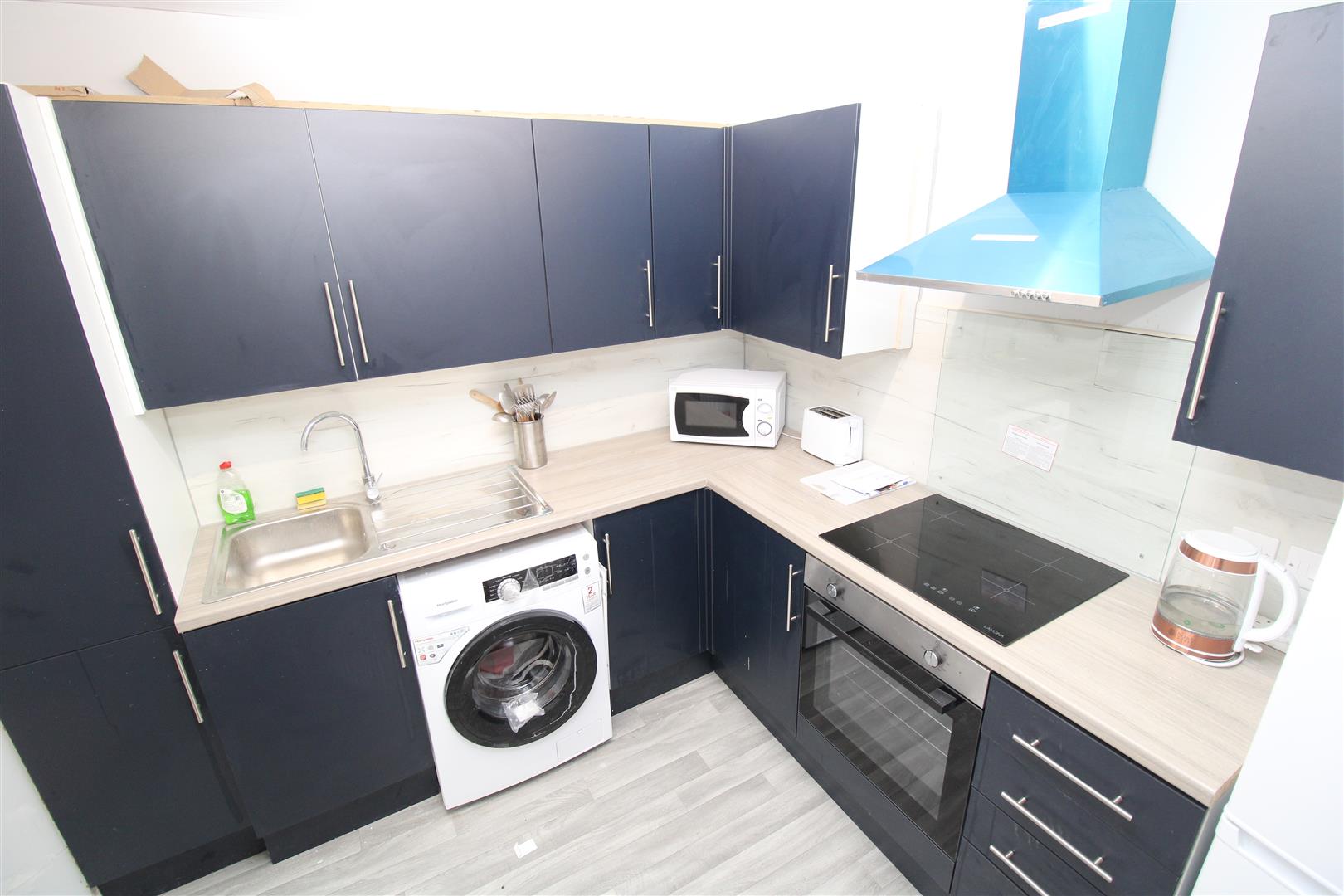 Flat Kingsland Terrace in Pontypridd