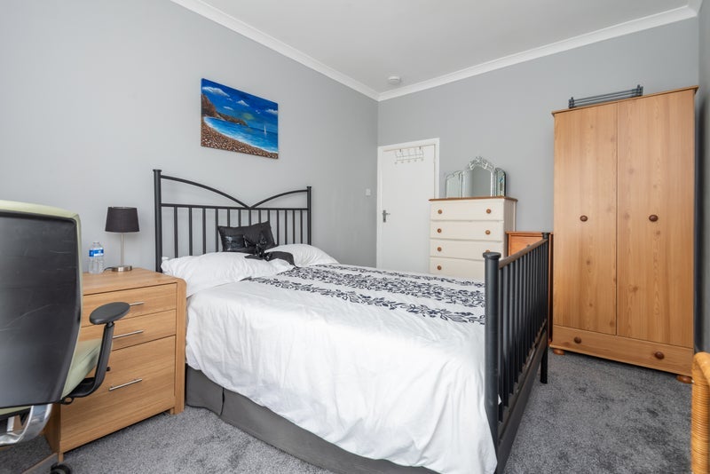 Room Woodlands Street in Greater London