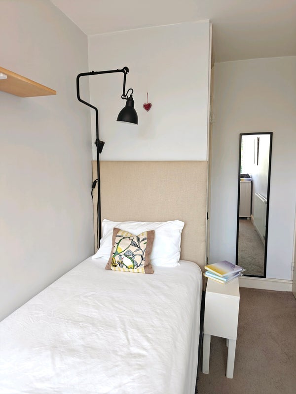 Room Carey Gardens in Greater London