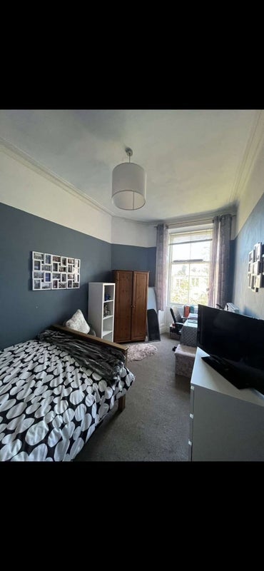 Flat Comiston Road in City of Edinburgh