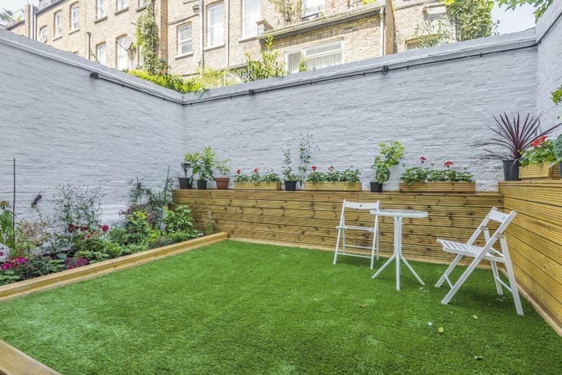 Flat Perham Road in Greater London
