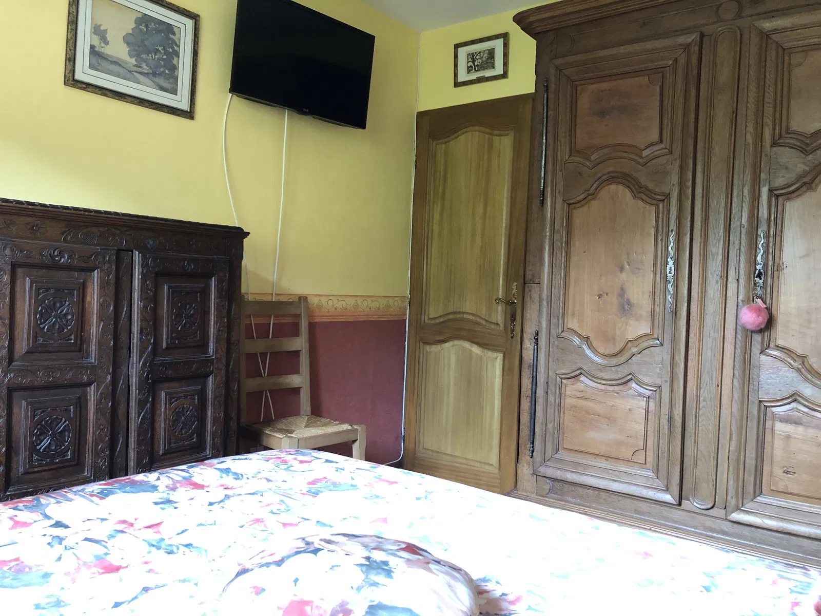Room Route des Etraits in Satolas-et-Bonce