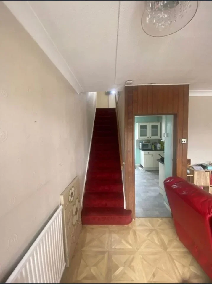 Room North Hill Drive in Greater London