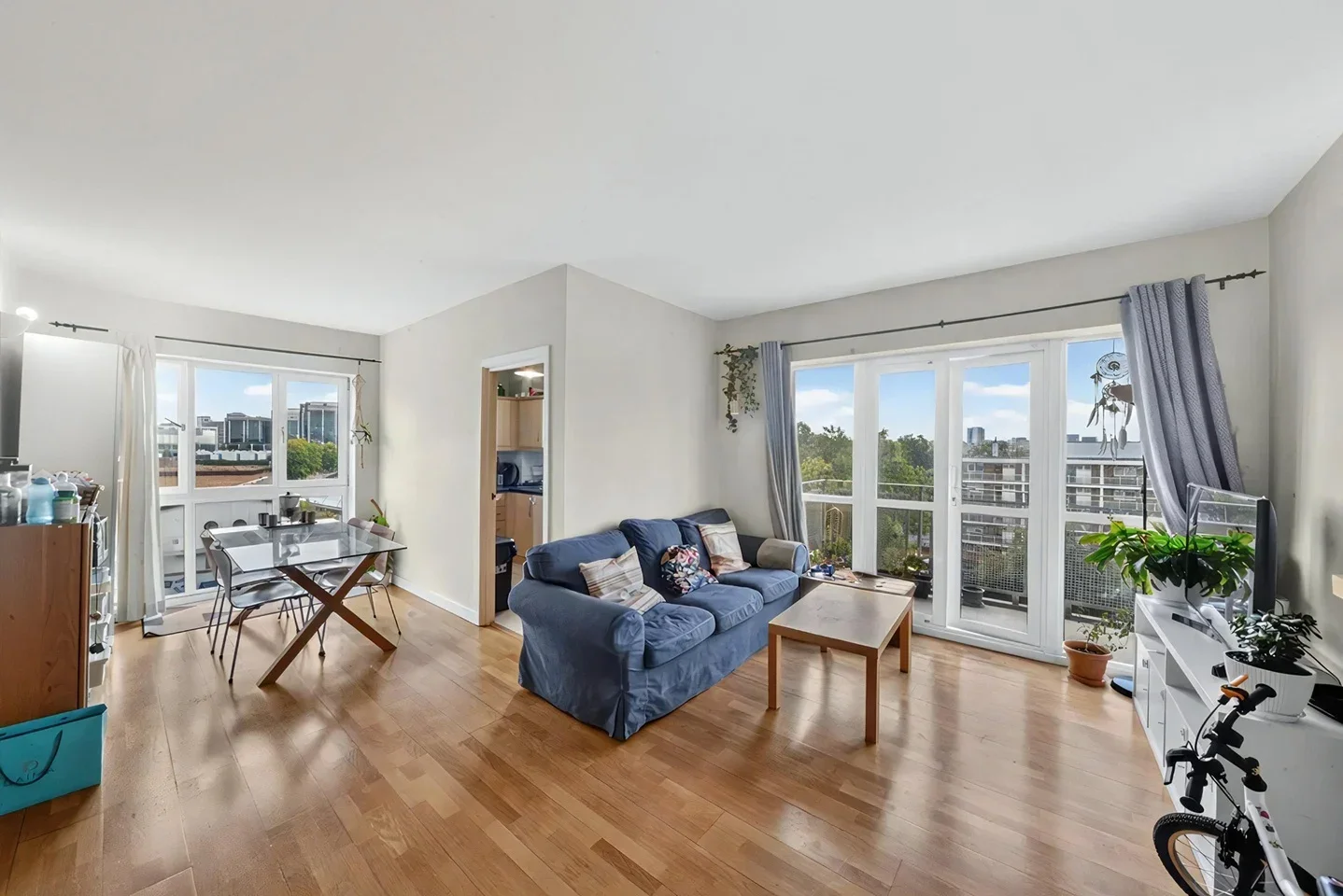 Flat Old Bellgate Place in Greater London