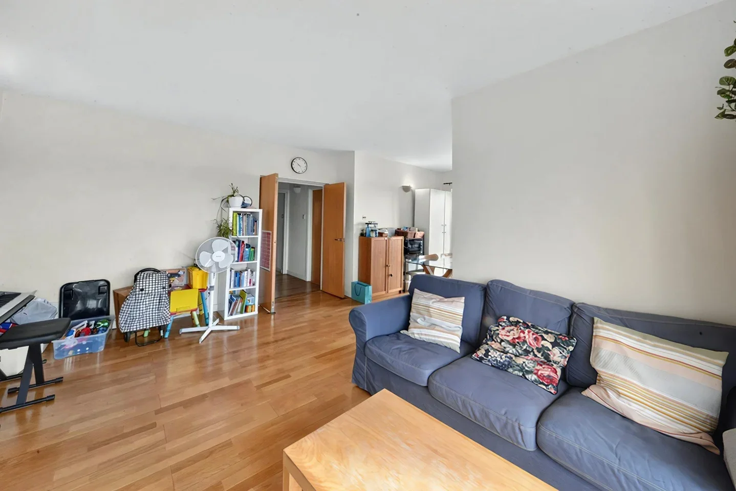Flat Old Bellgate Place in Greater London