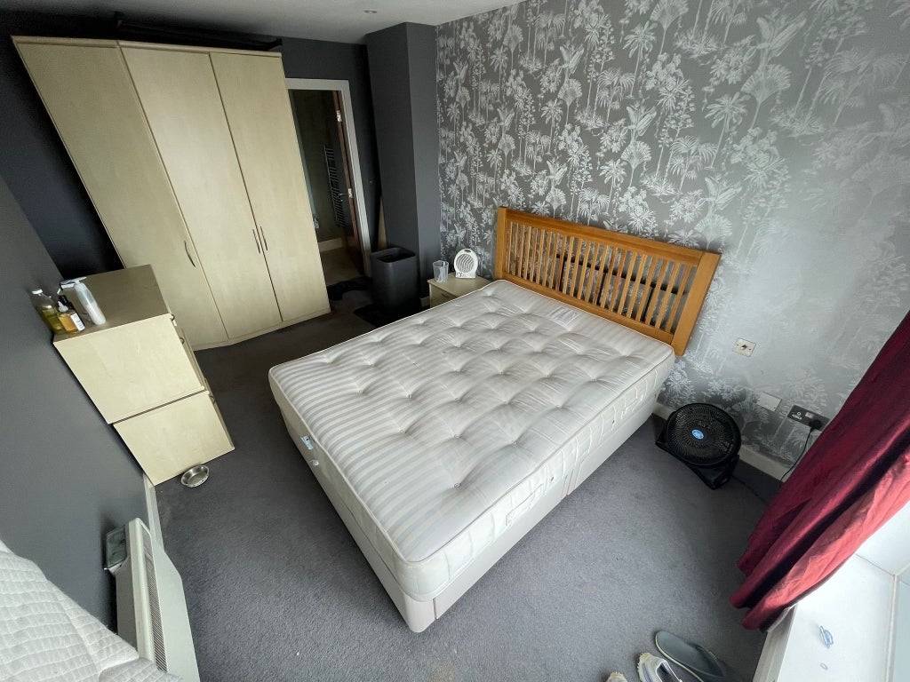 Flat William Jessop Way in Liverpool