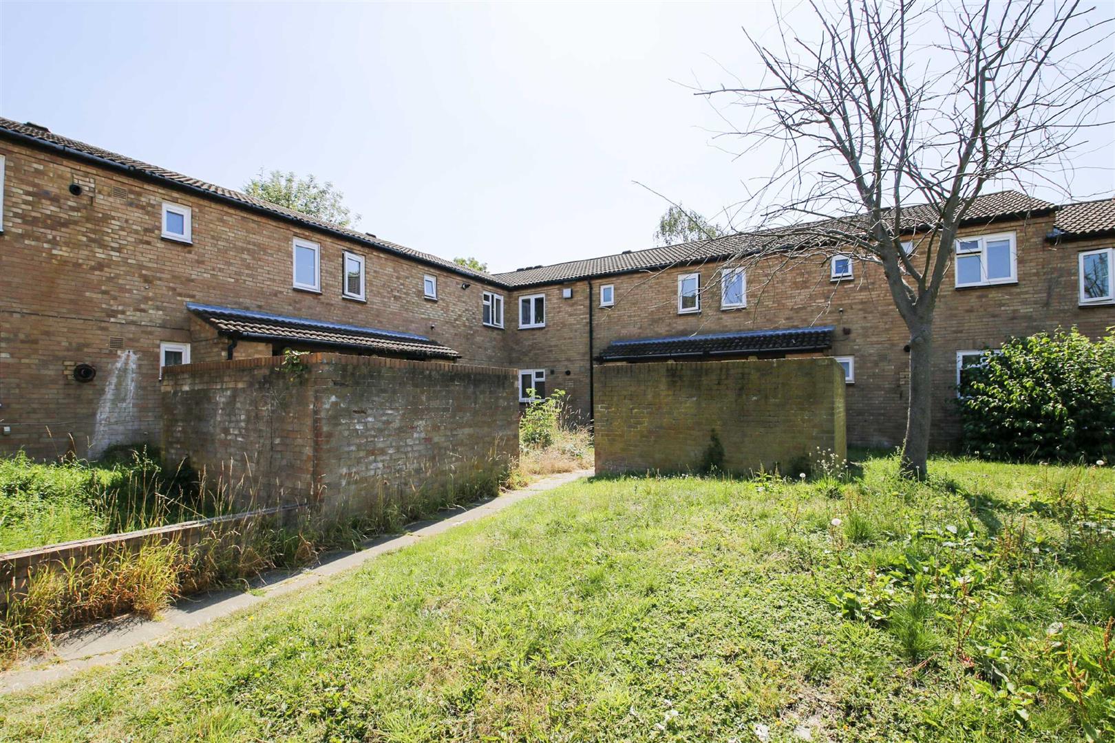 Flat Downs Barn Boulevard in Milton Keynes