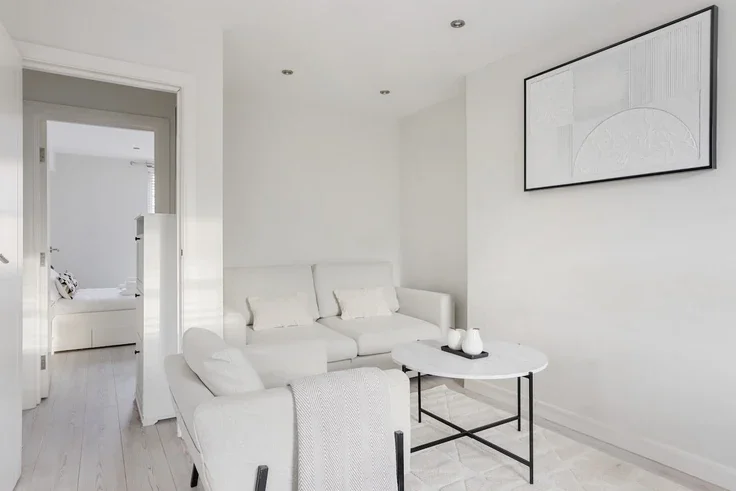 Flat Queensway in City of Westminster