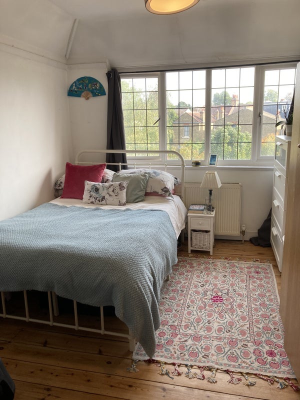 Room Birchwood Road in Greater London