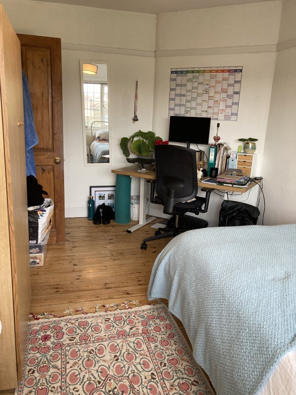 Room Birchwood Road in Greater London
