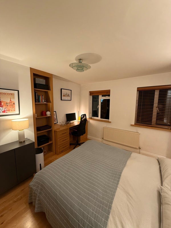 Flat Philbeach Gardens in Greater London