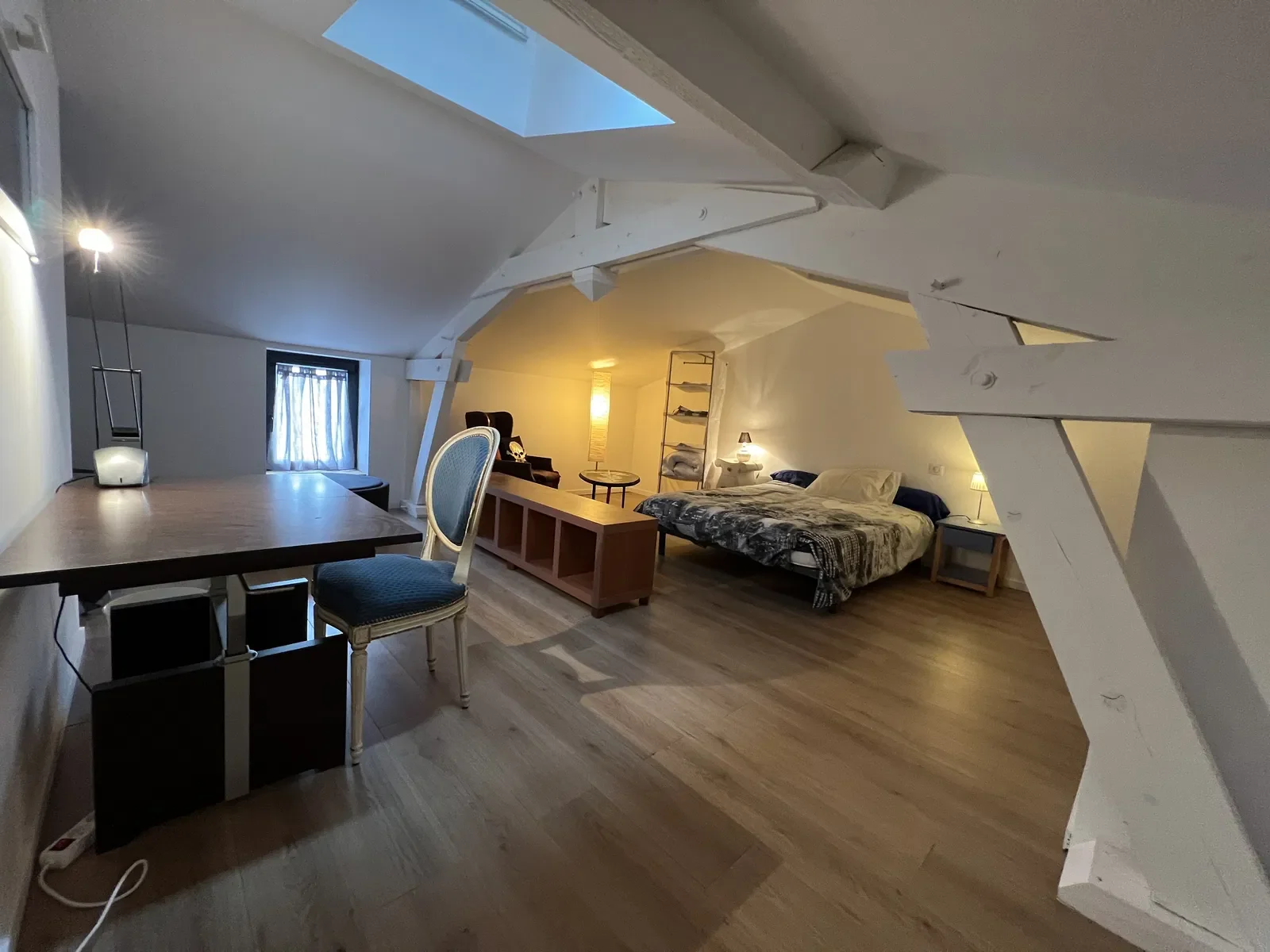 Room Grande Rue in Ménétrol