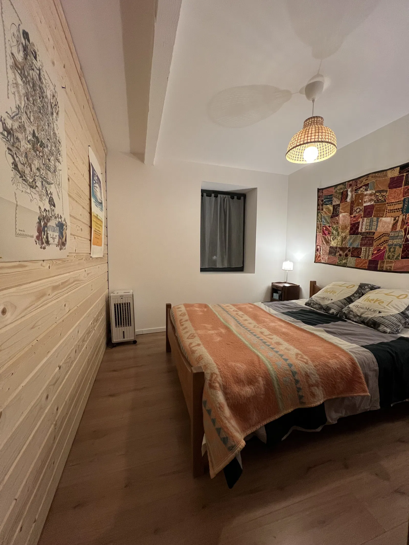 Room Grande Rue in Ménétrol