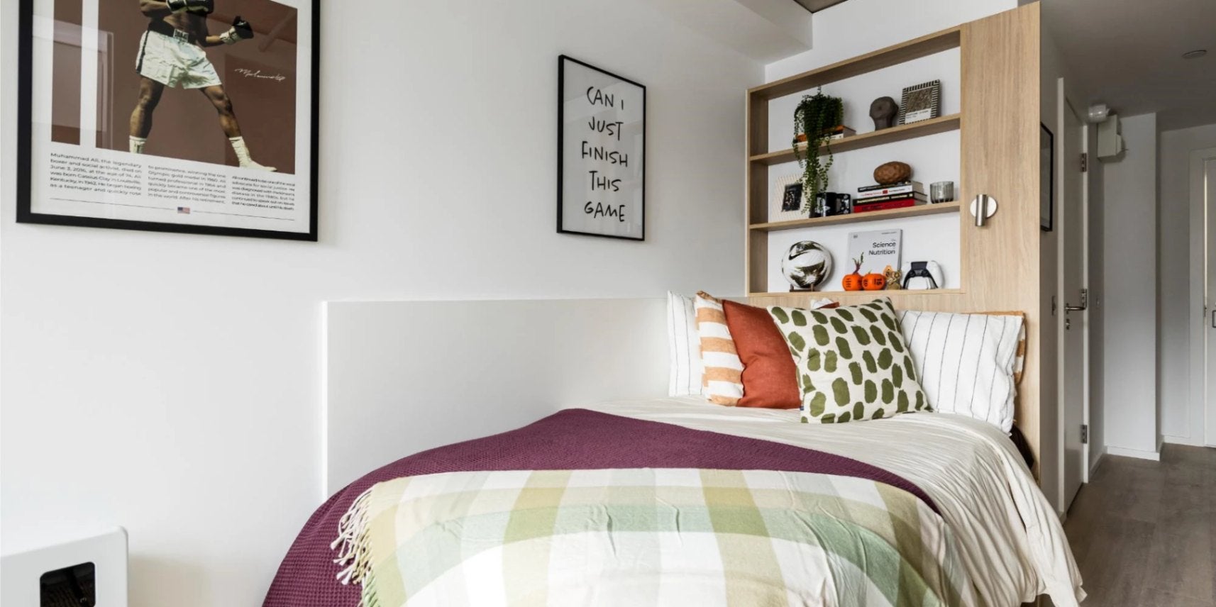 Room Rutherford Way in Greater London