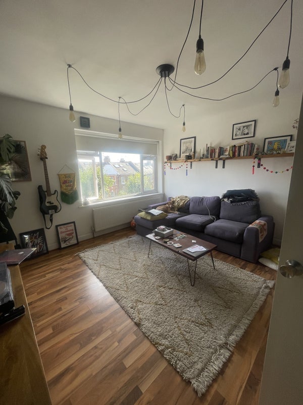 Room Palmerston Road in Greater London