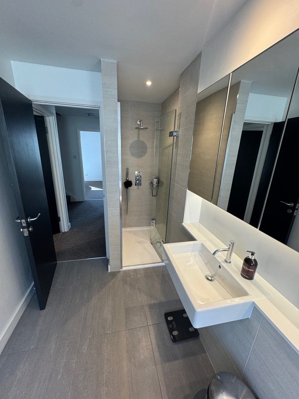 Room Clapham Manor Street in Greater London