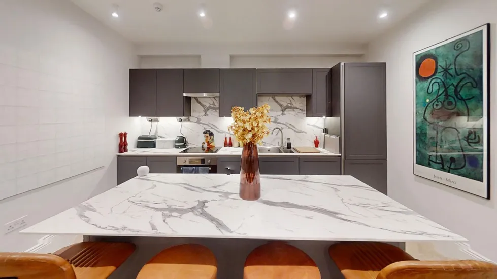 Flat Epsom Road in Guildford